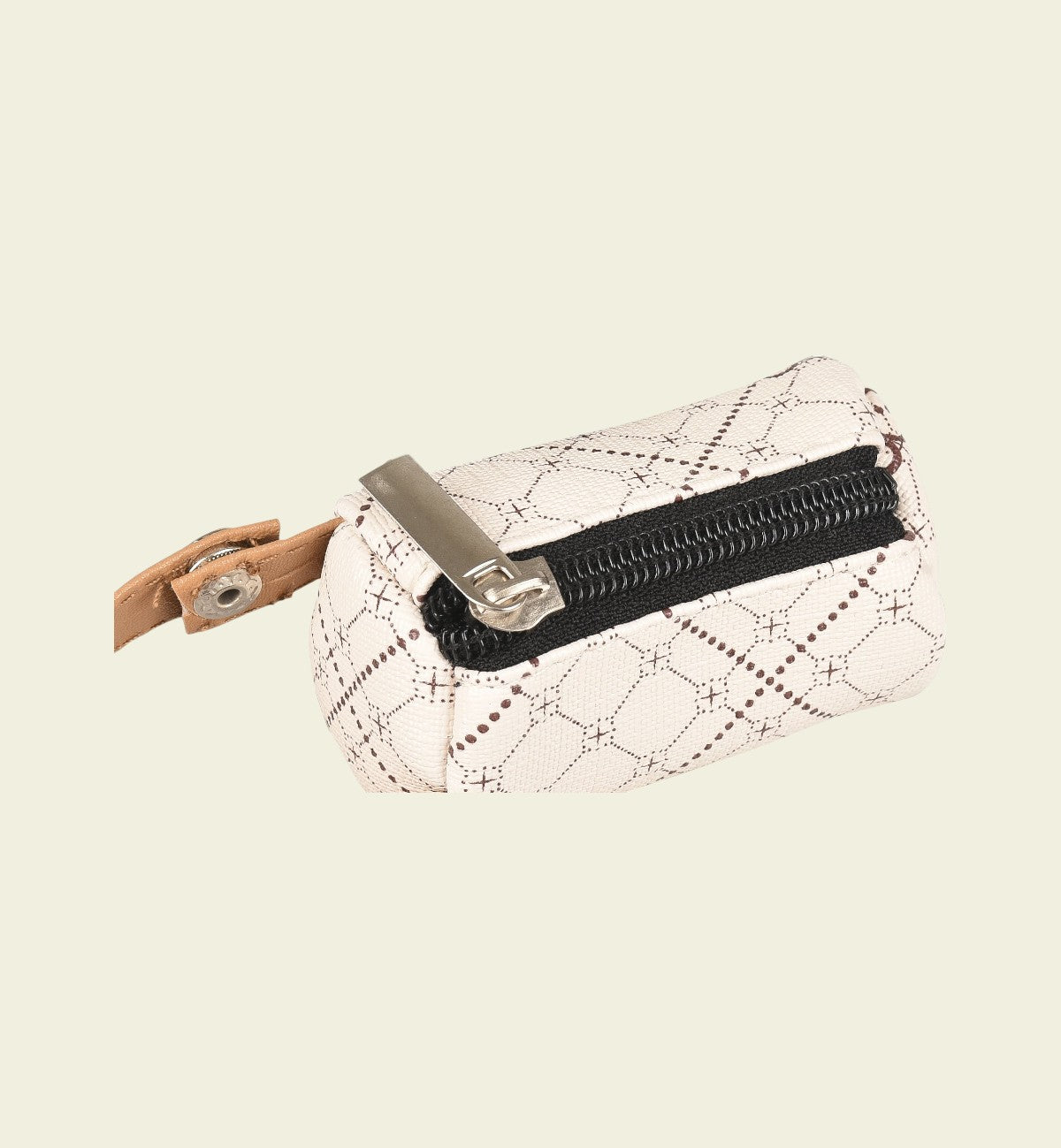 Animozen Vito distributeur de sacs à déjections pour chien en cuir blanc cassé avec motif géométrique marron, fermeture éclair et mousqueton.
