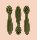 Animozen Friandise veggie brosse à dent à la pomme pour chien, 3 pièces vertes en forme de brosse à dents.