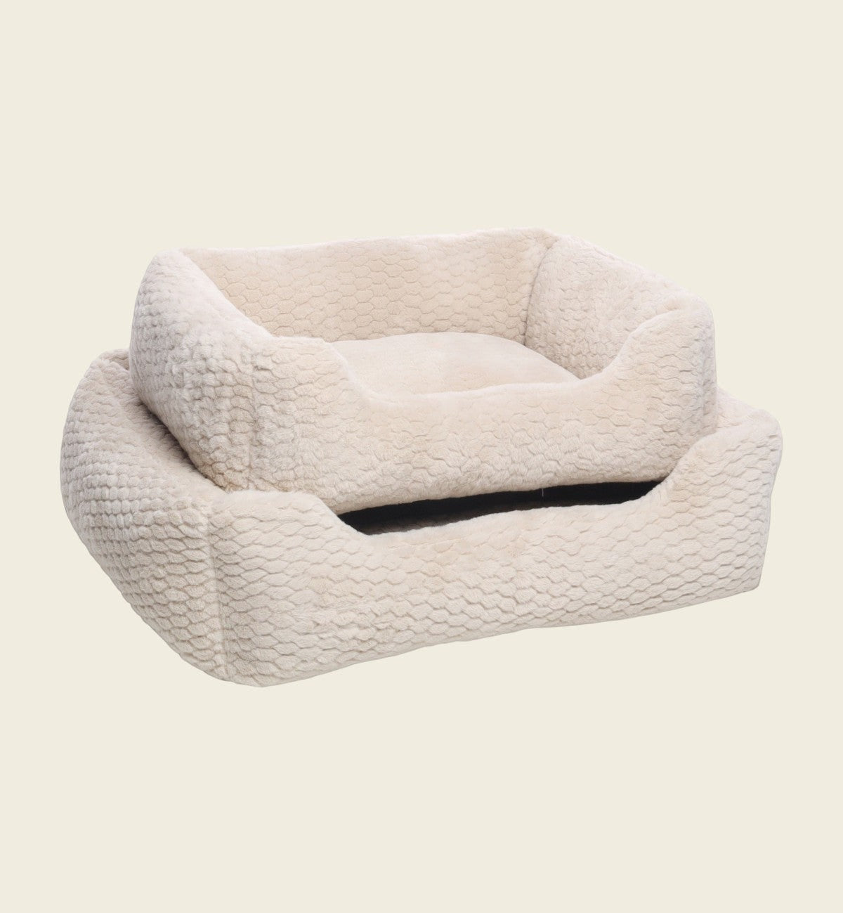 Panier pour chien et chat Animozen Naya beige en peluche douce, forme rectangulaire avec rebords rembourrés et fond antidérapant.