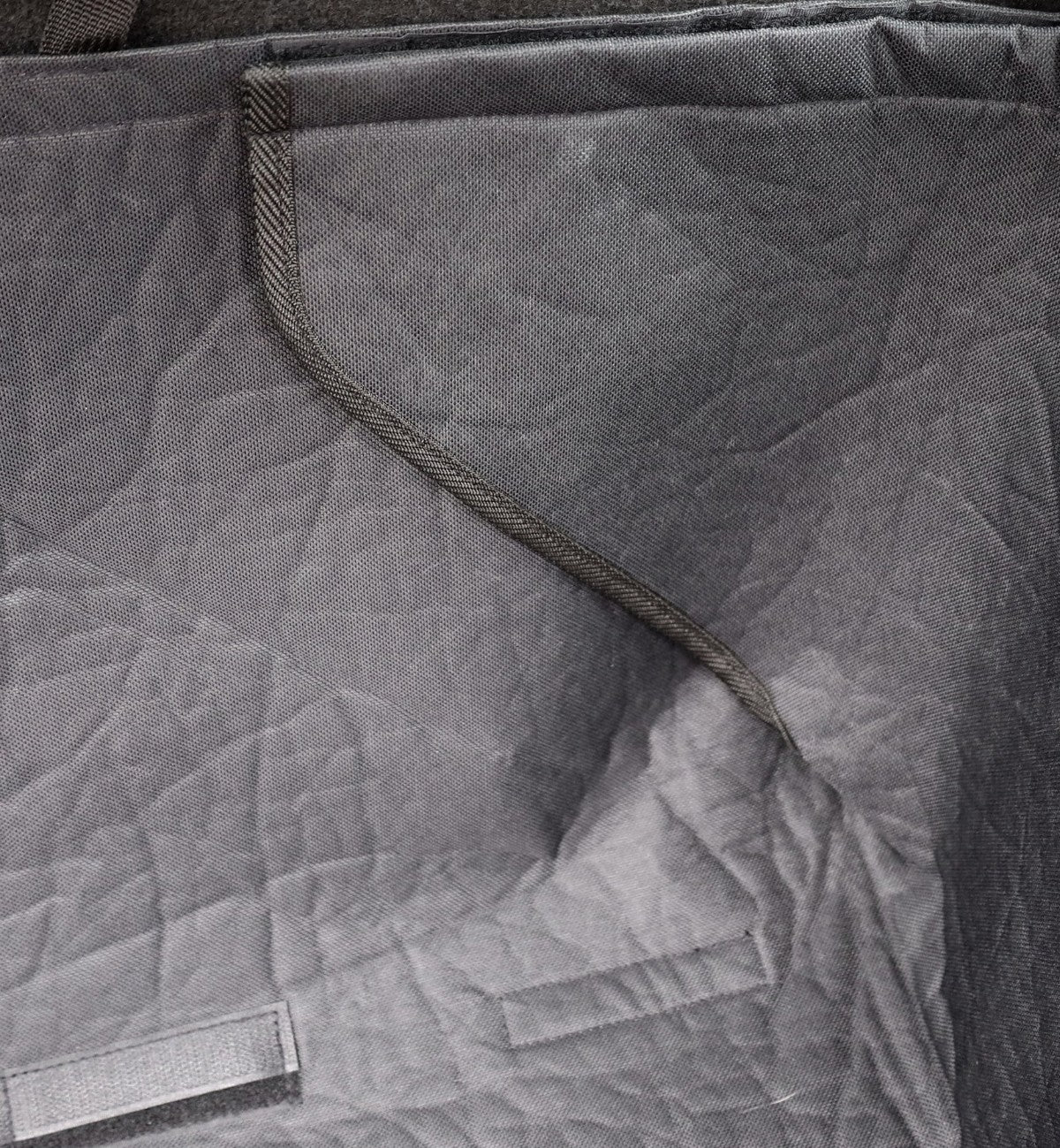 Animozen protège coffre pour chien noir en tissu Oxford déperlant, 160 x 121 cm, avec surface antidérapante.