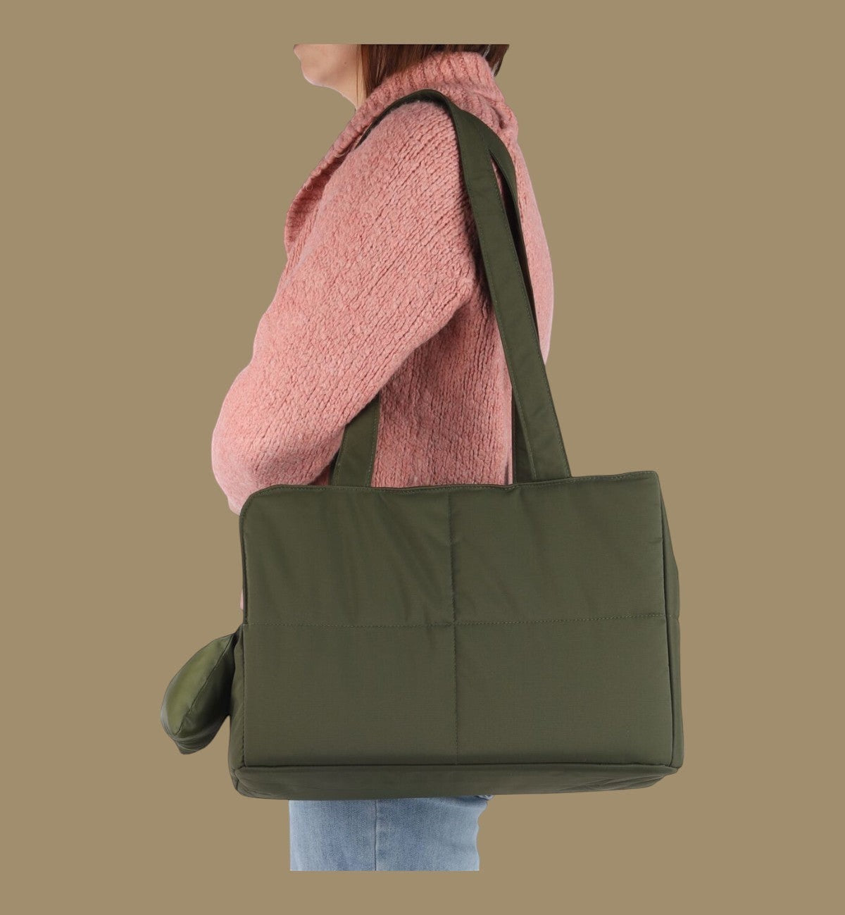 Animozen Sac de transport pour chien Ernesto vert foncé en polyester matelassé, 43x20x27 cm, idéal pour animaux jusqu'à 6 kg.