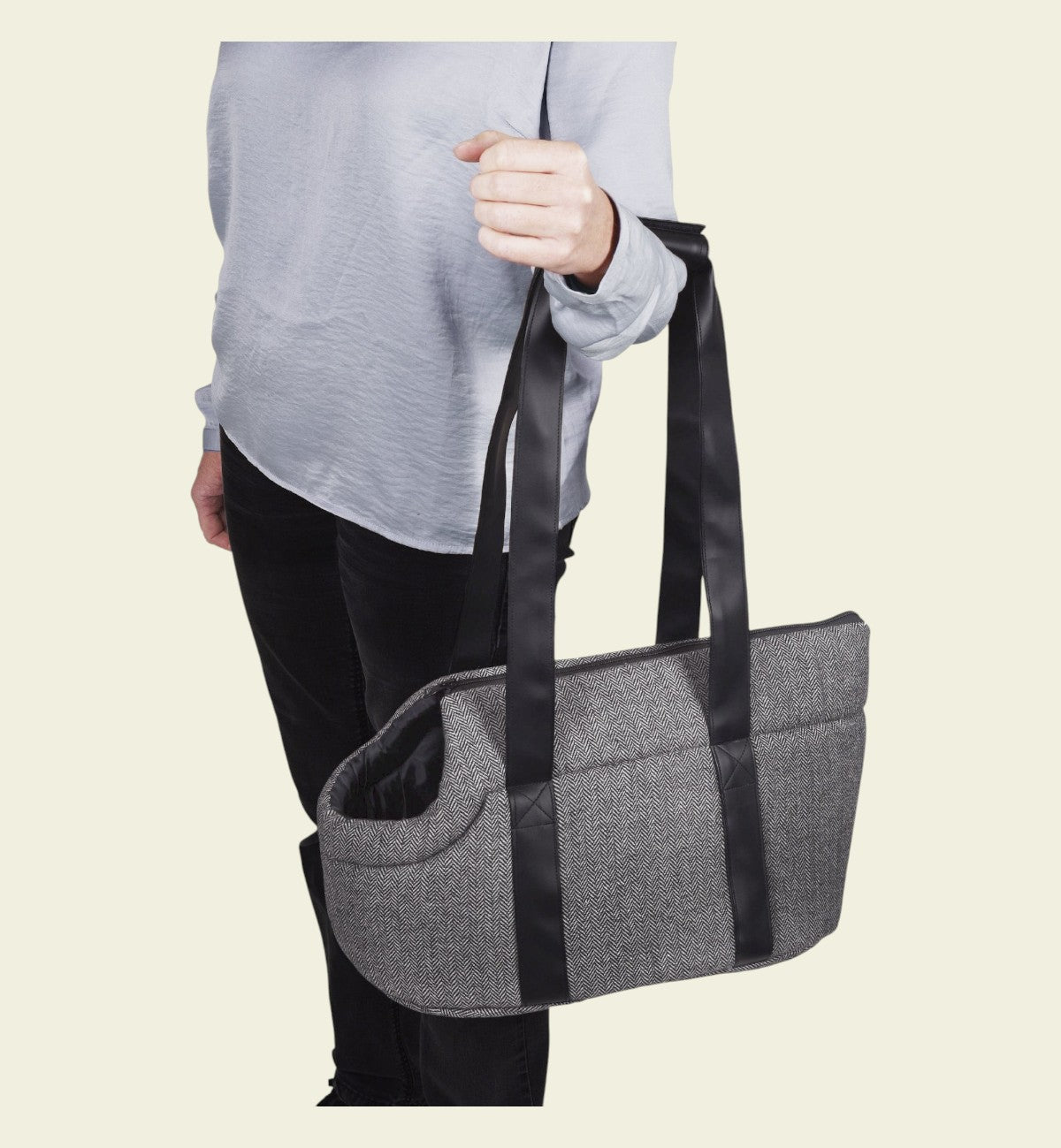 Animozen Sac de transport pour chien gris en polyester, avec poignées noires et détails en similicuir.