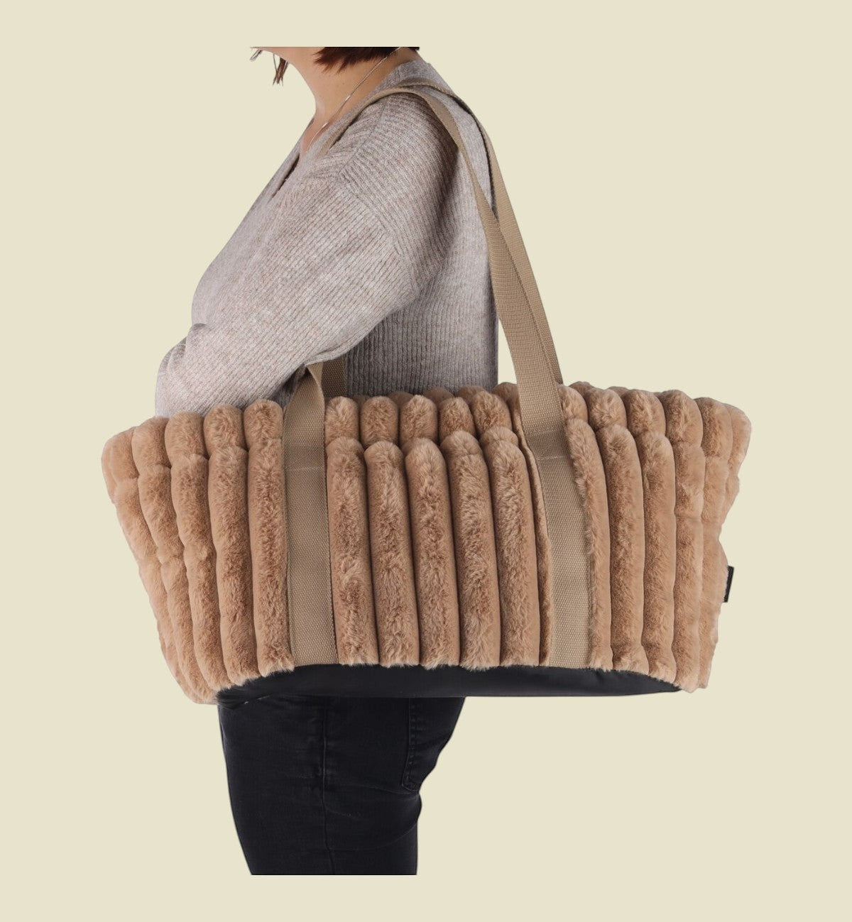 Animozen Sac de transport pour chien Lynelle beige en polyester doux, 47x33x26cm, idéal pour animaux jusqu'à 6kg.