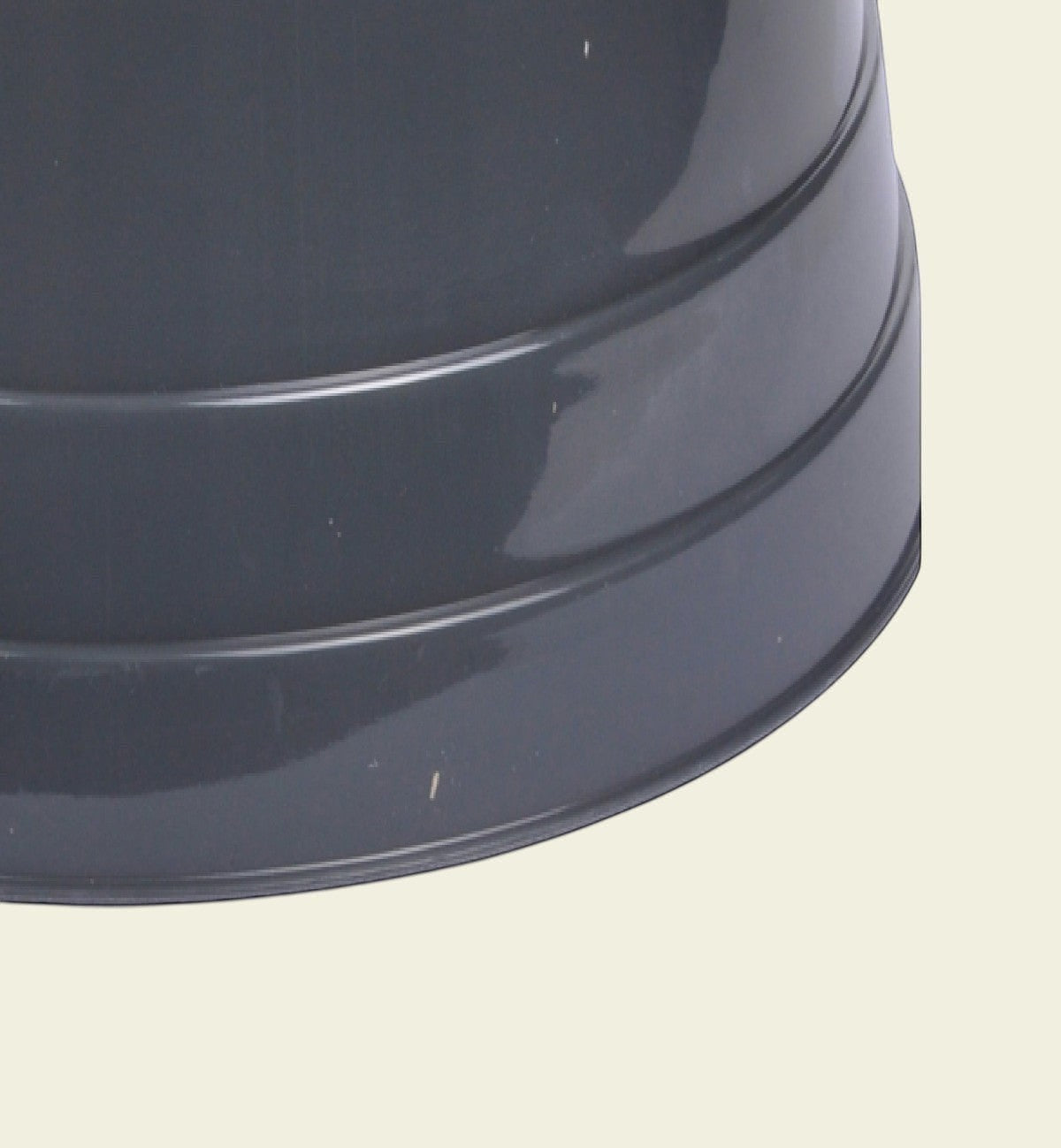 Gamelle ronde en plastique anthracite